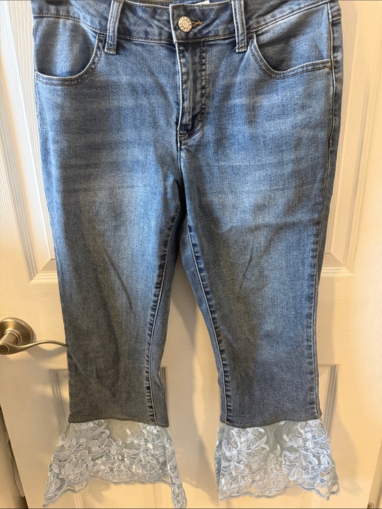 Cato Denim - SIMPLY AMAZING COMPLIMENT GETTER! Blue Lace-Hem Women’s Jeans